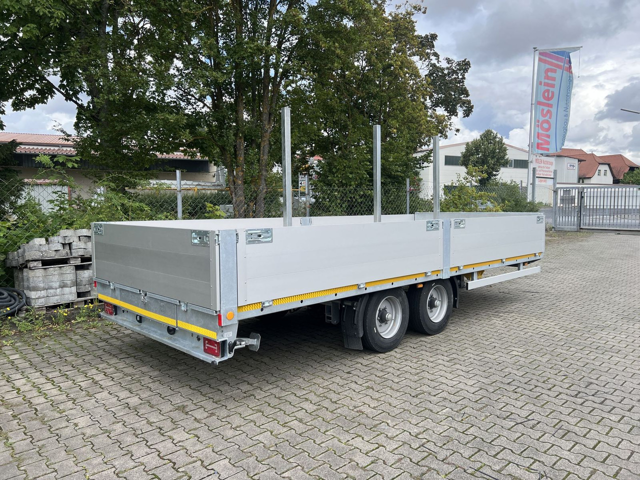 Möslein Tandem- Pritschenanhänger- Tieflader - Low loader trailer: picture 4 Möslein Tandem- Pritschenanhänger- Tieflader - Low loader trailer: picture 4