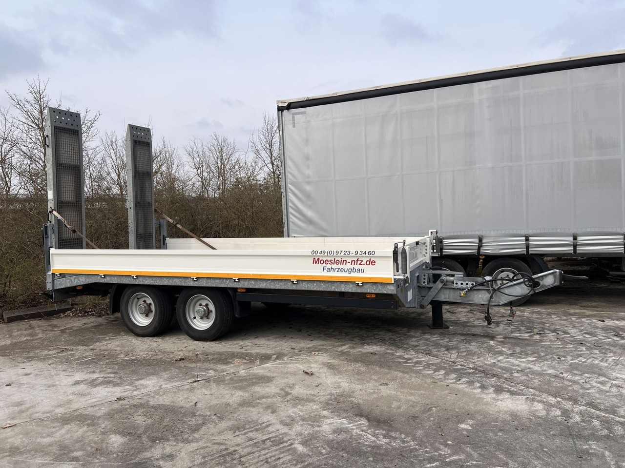 Möslein Tandemtieflader - Low loader trailer: picture 1 Möslein Tandemtieflader - Low loader trailer: picture 1
