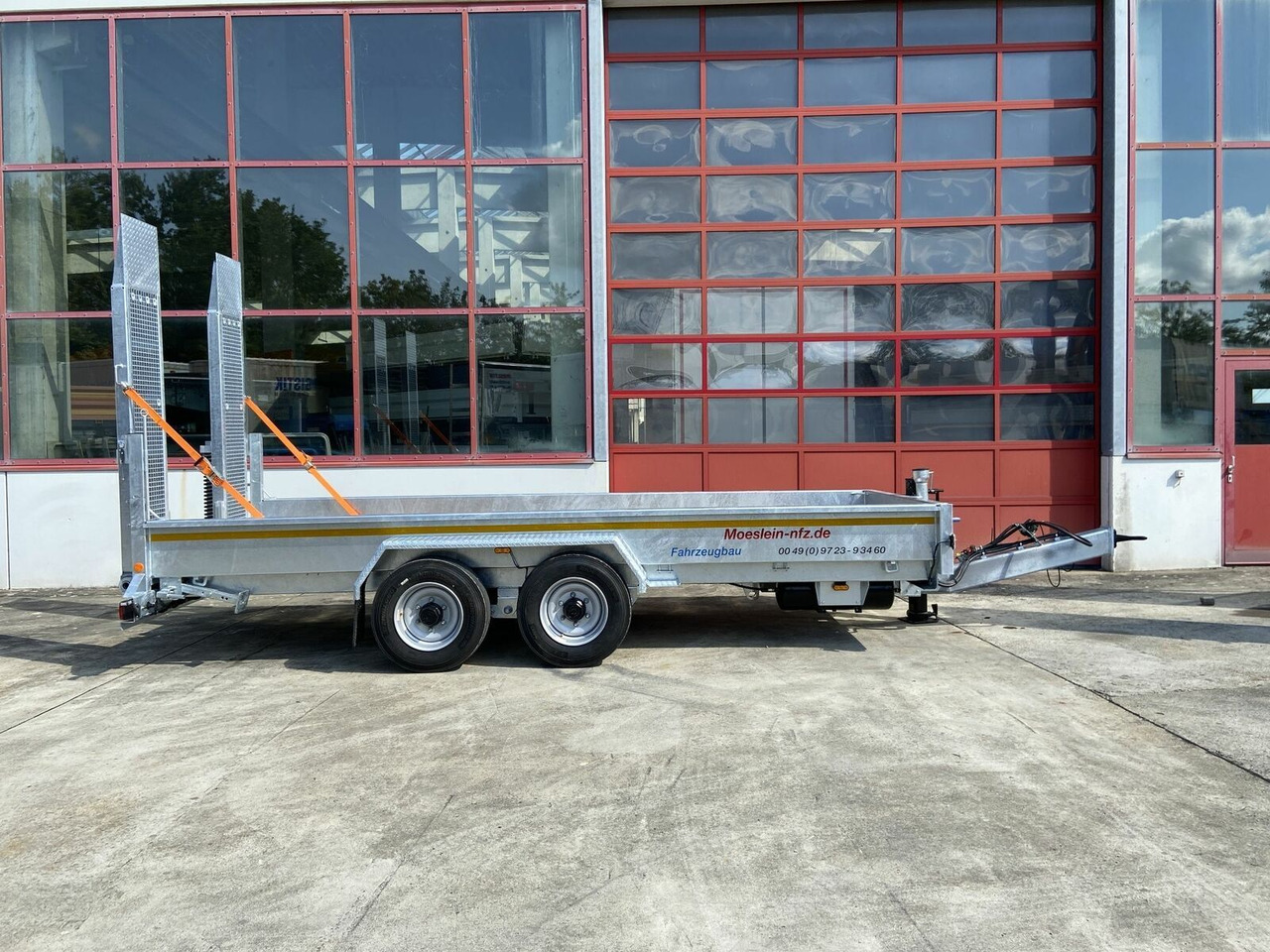 Möslein Tandemtieflader5,50 m x 2 m, Feuerverzinkt - Low loader trailer: picture 1 Möslein Tandemtieflader5,50 m x 2 m, Feuerverzinkt - Low loader trailer: picture 1