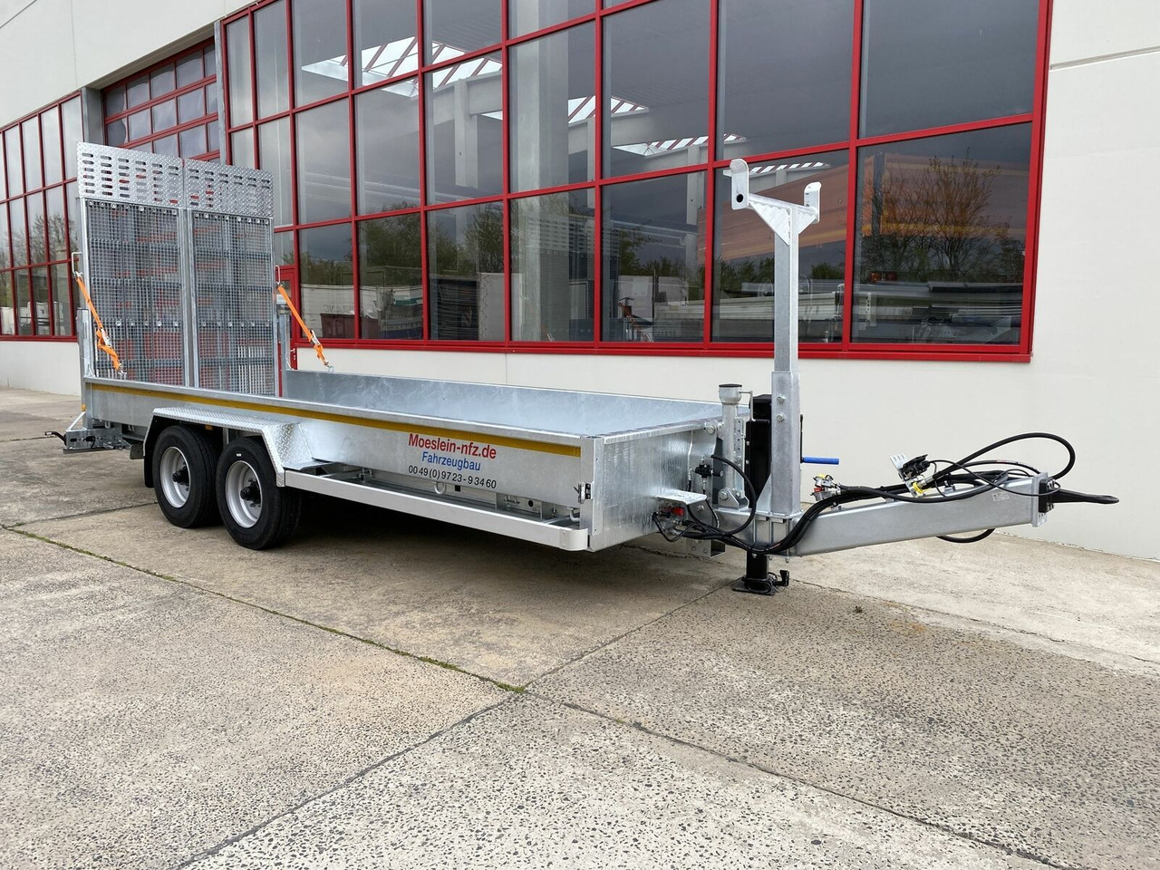 Möslein Tieflader für Fräsen breiten hydraulischen Ramp - Low loader trailer: picture 4 Möslein Tieflader für Fräsen breiten hydraulischen Ramp - Low loader trailer: picture 4