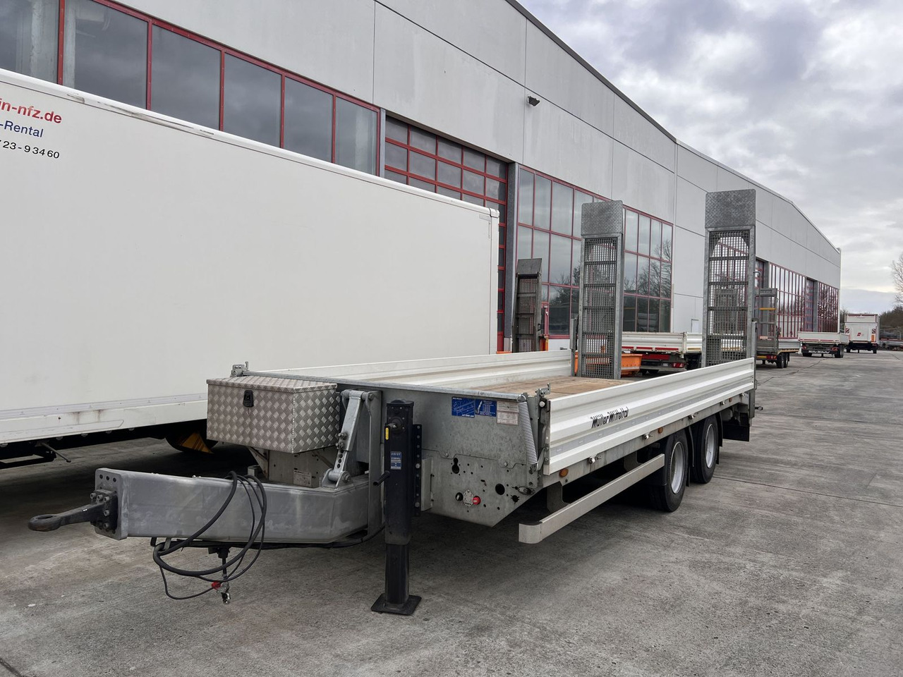 Müller-Mitteltal 19 t Tandemtieflader - Low loader trailer: picture 4 Müller-Mitteltal 19 t Tandemtieflader - Low loader trailer: picture 4