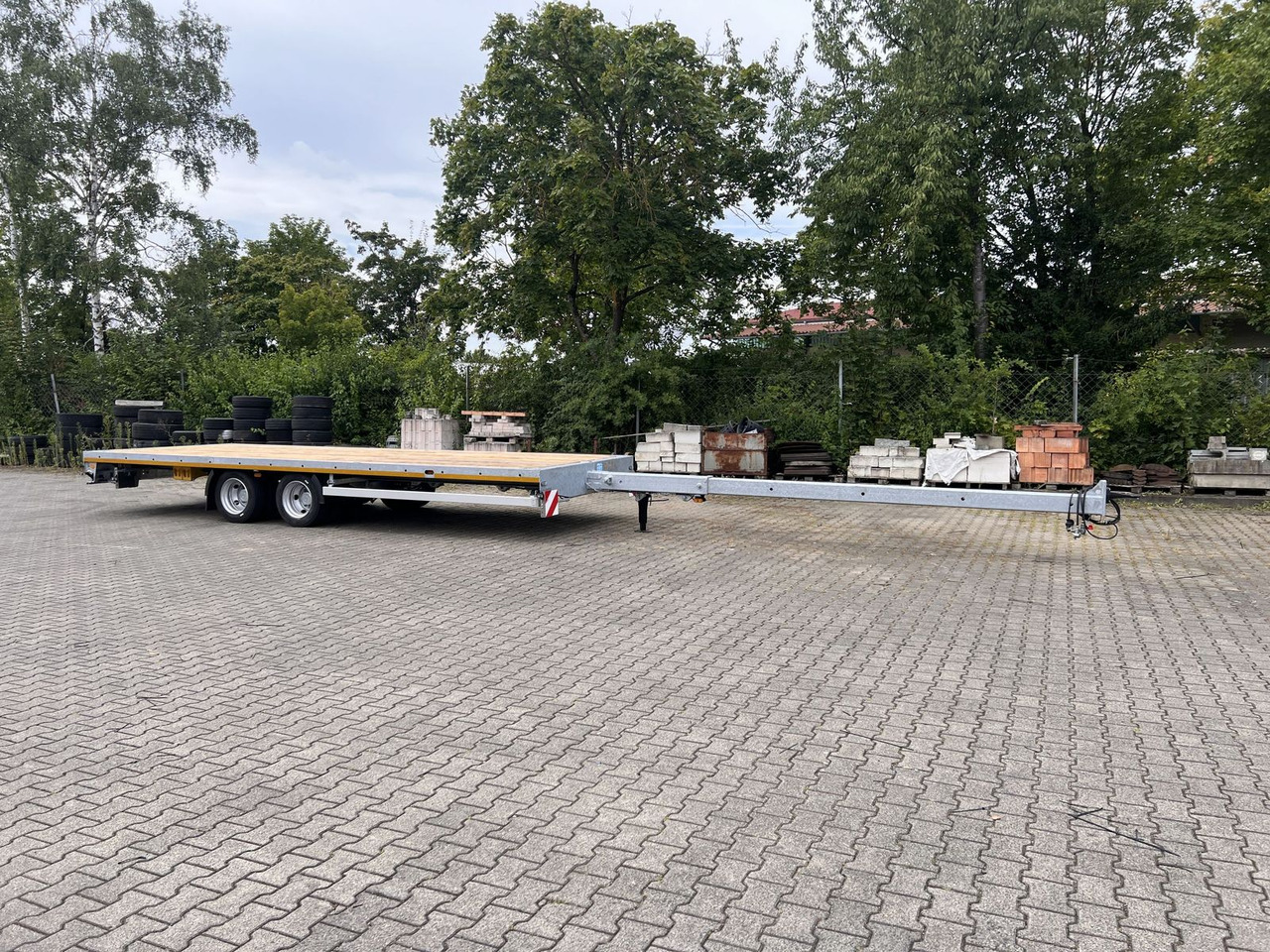Möslein 13,9 t Tandemanhänger- Tieflader, ausziehbar - Semi-trailer: picture 1 Möslein 13,9 t Tandemanhänger- Tieflader, ausziehbar - Semi-trailer: picture 1