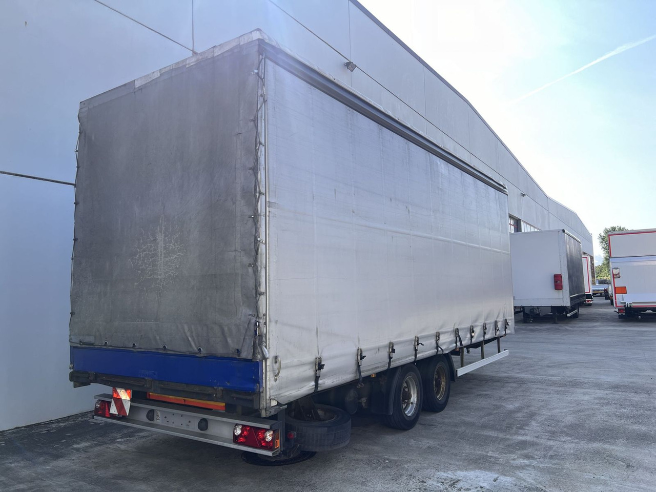 Tandem- Planenanhänger - Curtainsider truck: picture 5 Tandem- Planenanhänger - Curtainsider truck: picture 5
