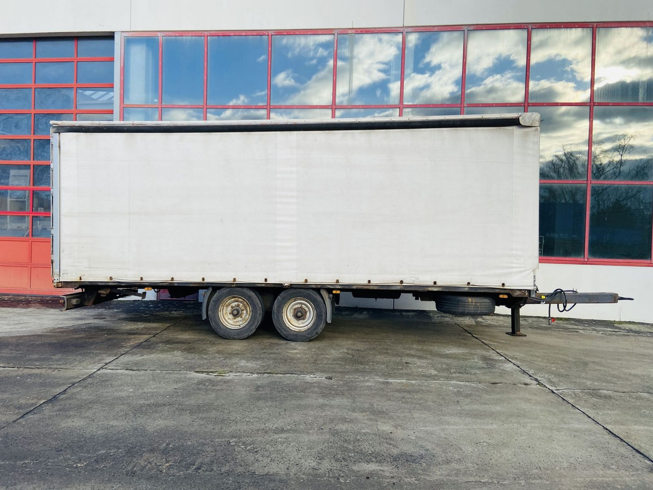 Tandemplanenanhänger - Curtainsider truck: picture 1 Tandemplanenanhänger - Curtainsider truck: picture 1