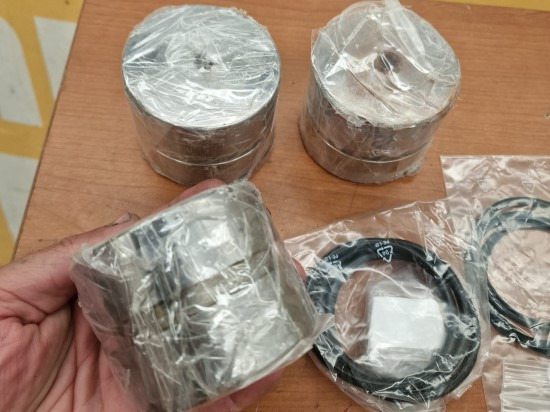CASE 580F, 580G, 580K, 580SK, 580LE, 580SLE, 580SM, 580M, 580 SUPER (PISTONES DE FRENO) - Brake parts for Construction machinery: picture 2 CASE 580F, 580G, 580K, 580SK, 580LE, 580SLE, 580SM, 580M, 580 SUPER (PISTONES DE FRENO) - Brake parts for Construction machinery: picture 2