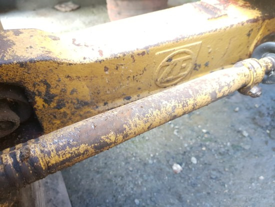 CATERPILLAR 416, 426, 428, 436, 438 (EJE DELANTERO) - Axle and parts for Construction machinery: picture 2 CATERPILLAR 416, 426, 428, 436, 438 (EJE DELANTERO) - Axle and parts for Construction machinery: picture 2