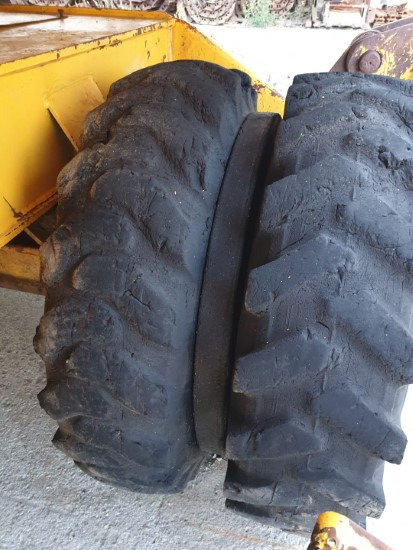 LIEBHERR (SEPARADORES DE RUEDAS) - Wheels and tires for Construction machinery: picture 1 LIEBHERR (SEPARADORES DE RUEDAS) - Wheels and tires for Construction machinery: picture 1