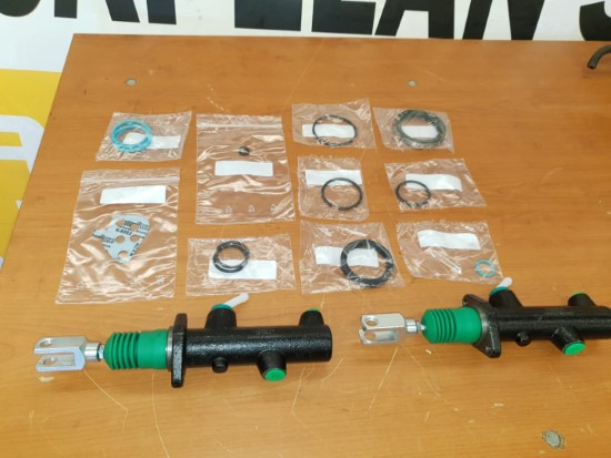 NEW HOLLAND FB100 (BOMBINES DE FRENO) - Brake parts for Construction machinery: picture 1 NEW HOLLAND FB100 (BOMBINES DE FRENO) - Brake parts for Construction machinery: picture 1