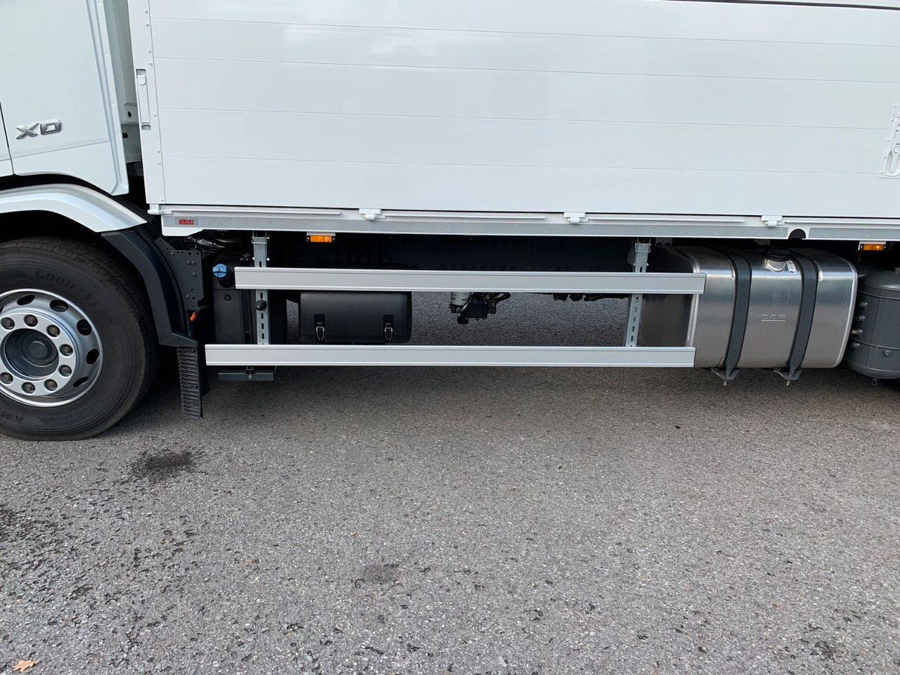 Beverage truck DAF FA XD 370 zikun Swing-Board-Aufbau: picture 9