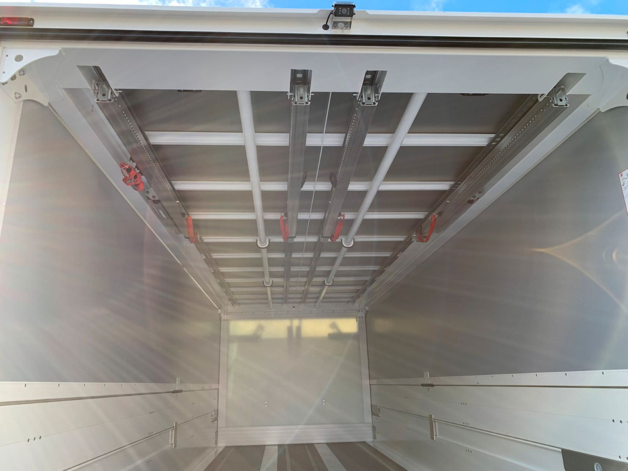 Beverage truck DAF FA XD 370 zikun Swing-Board-Aufbau: picture 14