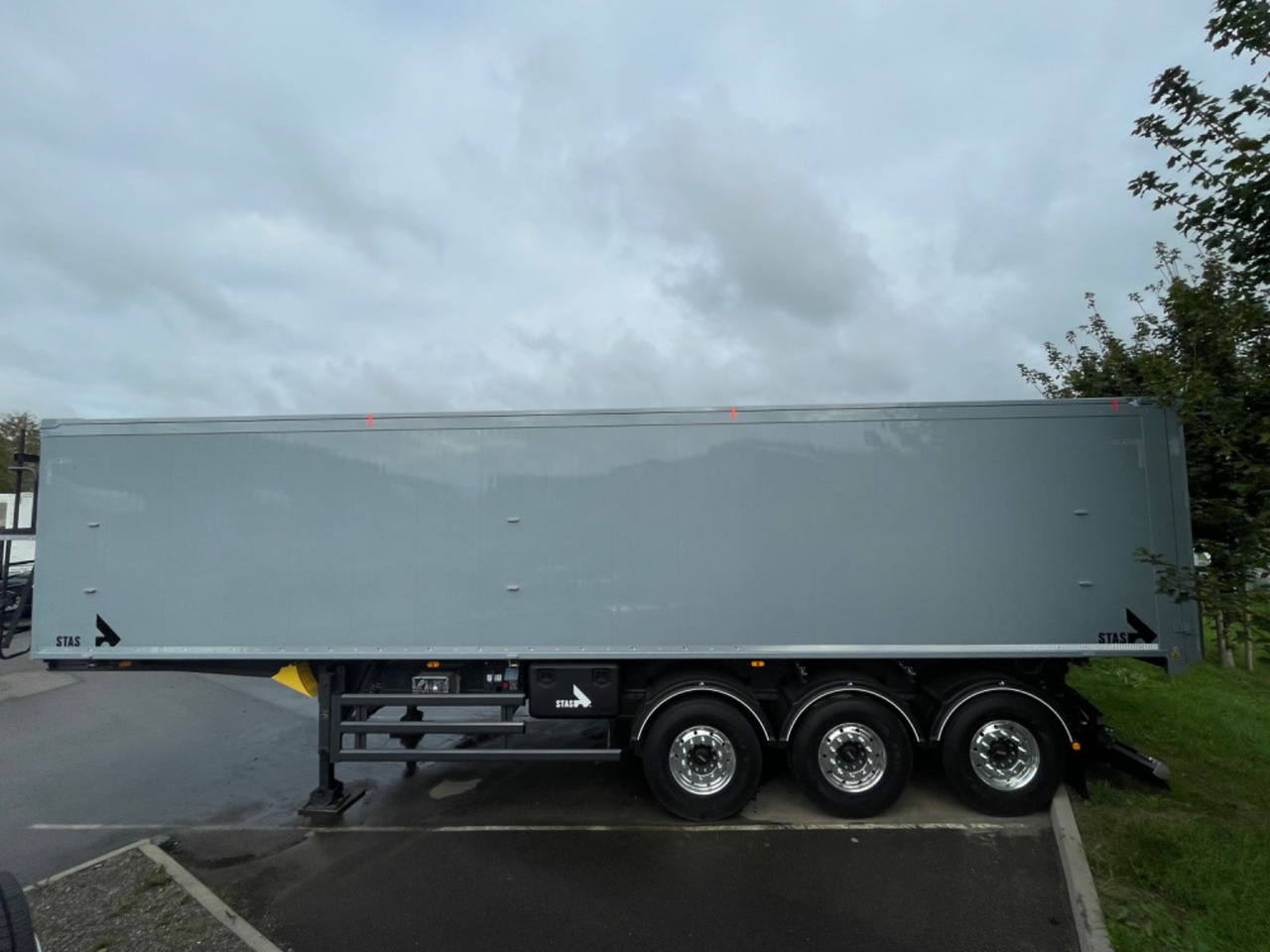 Stas AgroStar 56,1 cbm Stas AgroStar 56,1 cbm - Tipper semi-trailer: picture 2 Stas AgroStar 56,1 cbm Stas AgroStar 56,1 cbm - Tipper semi-trailer: picture 2