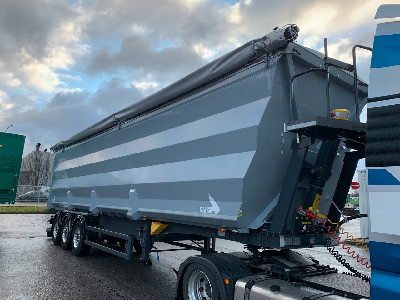 Stas ferroSTAR 68 cbm - Tipper semi-trailer: picture 2 Stas ferroSTAR 68 cbm - Tipper semi-trailer: picture 2