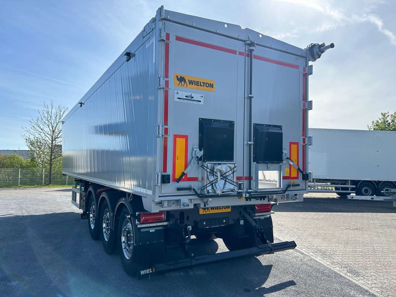 Wielton Bulk Master 51 cbm - Tipper semi-trailer: picture 4 Wielton Bulk Master 51 cbm - Tipper semi-trailer: picture 4