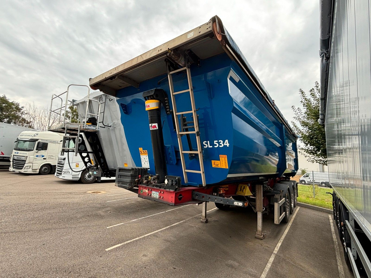 Wielton Strong Master 3-Achs-Kippsattelauflieger 33 cbm Wielton Strong Master 3-Achs-Kippsattelauflieger 33 cbm - Tipper semi-trailer: picture 3 Wielton Strong Master 3-Achs-Kippsattelauflieger 33 cbm Wielton Strong Master 3-Achs-Kippsattelauflieger 33 cbm - Tipper semi-trailer: picture 3