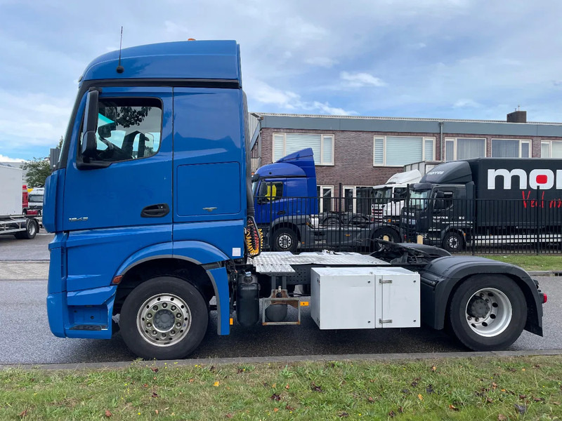 Tractor unit Mercedes-Benz Actros 1943 full adr 2017 only 695.000 km: picture 6