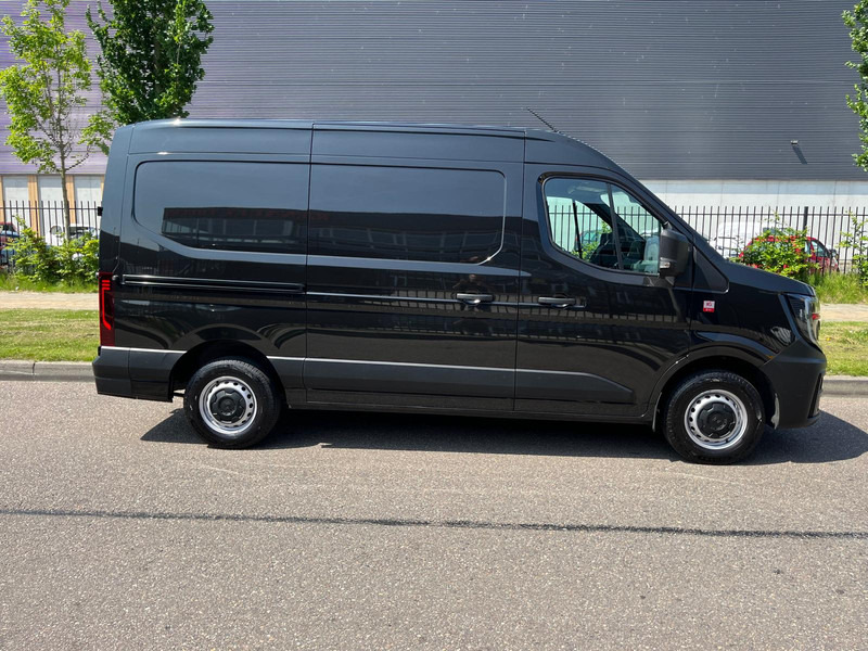 Renault Master 4 Red Edition L2 H2, 150 pk, Airco, nw Model - Panel van: picture 5 Renault Master 4 Red Edition L2 H2, 150 pk, Airco, nw Model - Panel van: picture 5