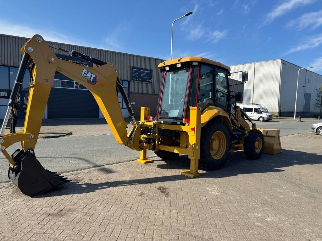 CAT 424 4X4 ( NEW UNUSED ) - Backhoe loader: picture 4 CAT 424 4X4 ( NEW UNUSED ) - Backhoe loader: picture 4