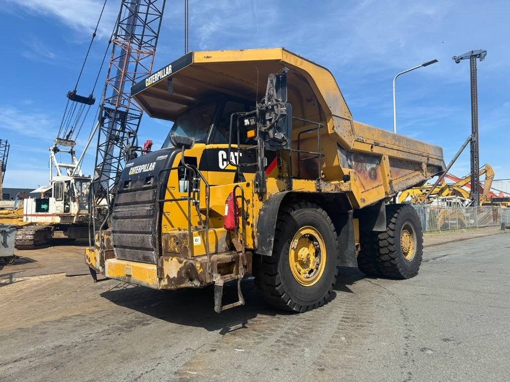 CAT 770 ( GERMAN MACHINE ) - Rigid dumper/ Rock truck: picture 1 CAT 770 ( GERMAN MACHINE ) - Rigid dumper/ Rock truck: picture 1