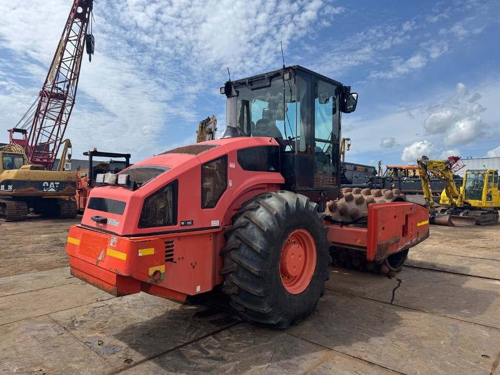 CAT CP 76 - Compactor: picture 5 CAT CP 76 - Compactor: picture 5