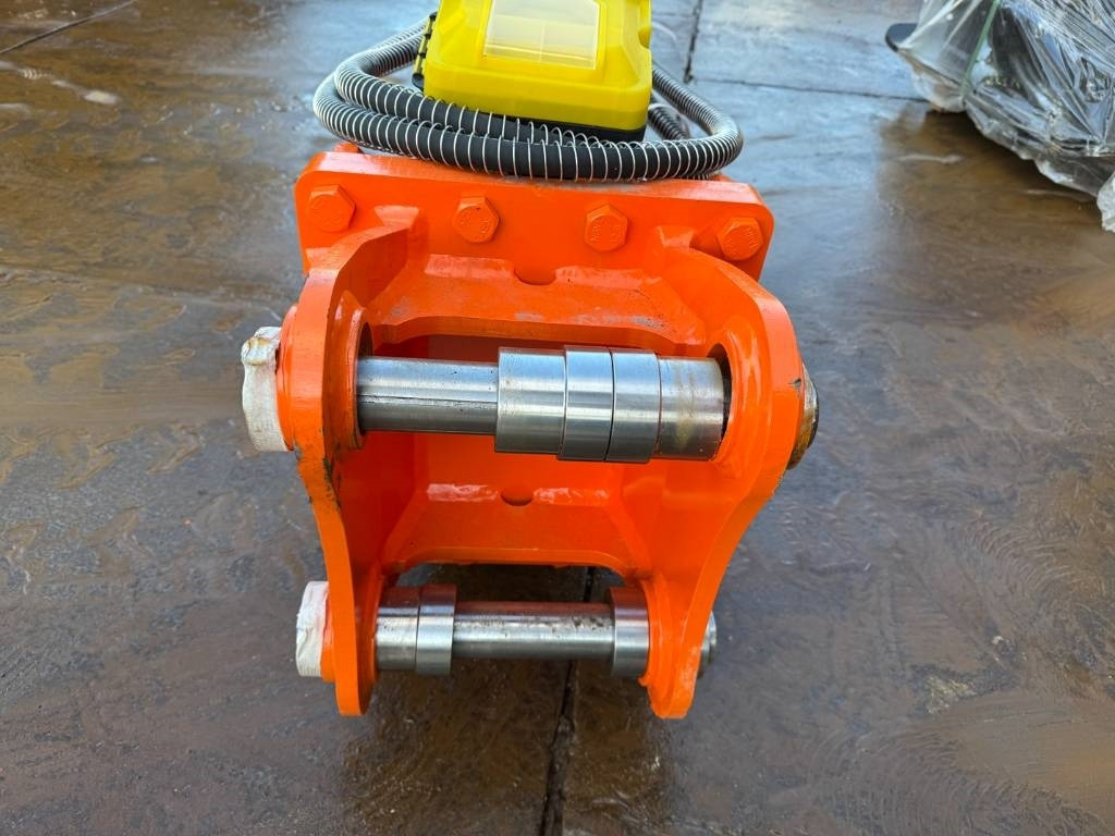 HB 680 hammer 4.5/6 ton - Hydraulic hammer for Construction machinery: picture 4 HB 680 hammer 4.5/6 ton - Hydraulic hammer for Construction machinery: picture 4