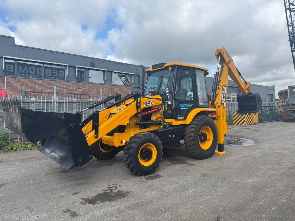 JCB 3 CX ECO 6 in 1 bucket ( UNUSED ) - Backhoe loader: picture 2 JCB 3 CX ECO 6 in 1 bucket ( UNUSED ) - Backhoe loader: picture 2