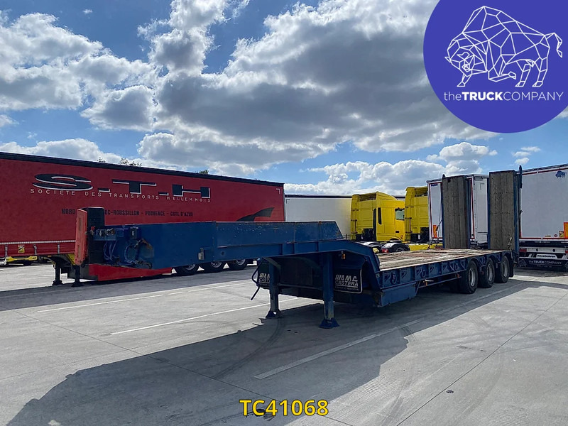 Castera - Low loader semi-trailer: picture 1 Castera - Low loader semi-trailer: picture 1