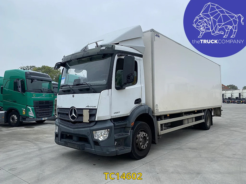 Mercedes-Benz Antos 1827 - Box truck: picture 1 Mercedes-Benz Antos 1827 - Box truck: picture 1