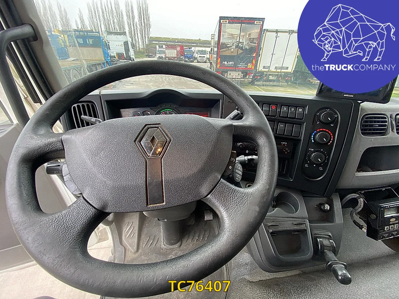 Refrigerator truck Renault D 210: picture 19