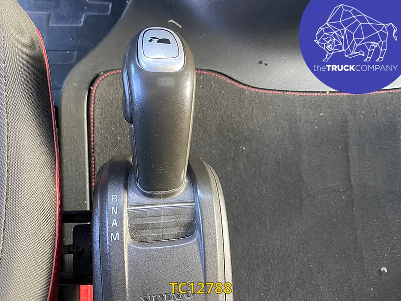 Curtainsider truck Volvo FH 500: picture 18