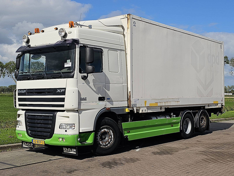 DAF XF 105.460 - Box truck: picture 2 DAF XF 105.460 - Box truck: picture 2