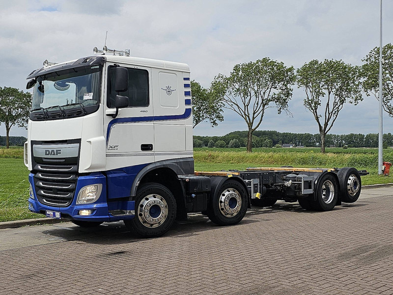 DAF XF 460 8X2 MAN. INT. ADR - Cab chassis truck: picture 2 DAF XF 460 8X2 MAN. INT. ADR - Cab chassis truck: picture 2