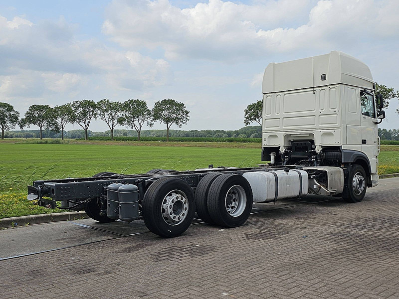 DAF XF 480 SSC 6X2 FAR INTARDER - Cab chassis truck: picture 3 DAF XF 480 SSC 6X2 FAR INTARDER - Cab chassis truck: picture 3
