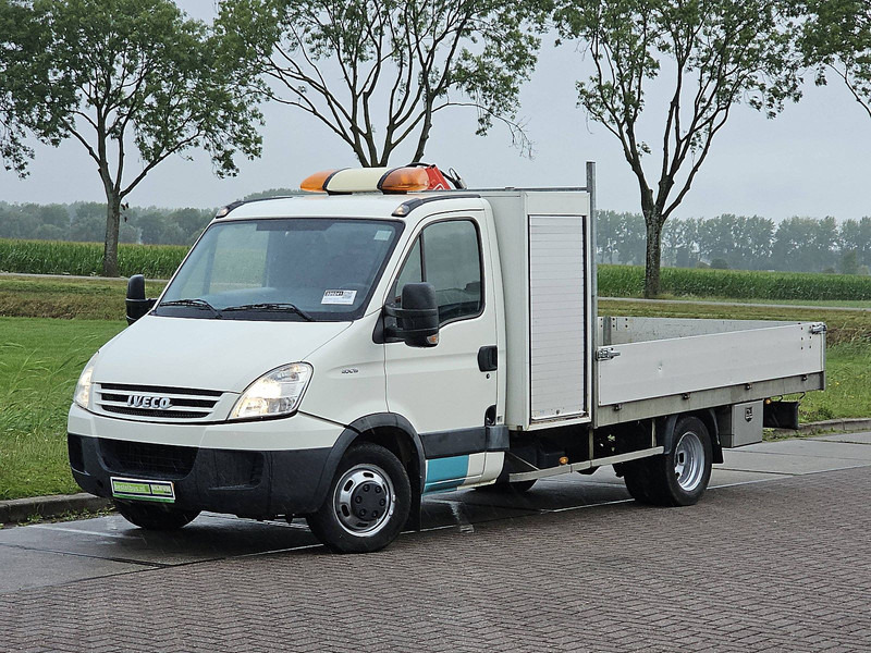 Iveco Daily 40C15 XL FASSI laadkraan - Flatbed van: picture 2 Iveco Daily 40C15 XL FASSI laadkraan - Flatbed van: picture 2
