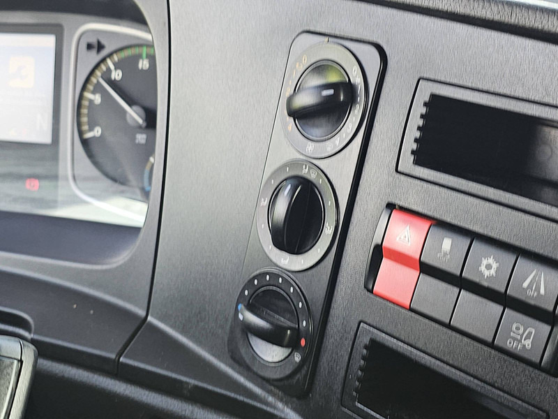 Refrigerator truck Mercedes-Benz ATEGO 824 CARRIER MULTI TEMP: picture 12