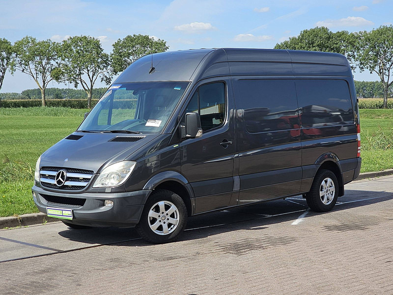Mercedes-Benz Sprinter 319 V6 3.0 ltr ac aut. - Panel van: picture 2 Mercedes-Benz Sprinter 319 V6 3.0 ltr ac aut. - Panel van: picture 2