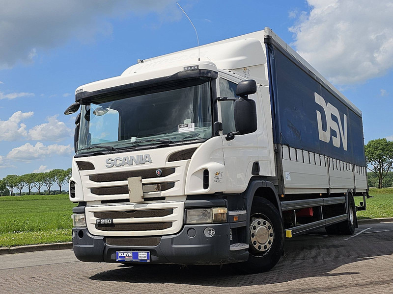 Scania P250 4X2 TAILLIFT - Curtainsider truck: picture 1 Scania P250 4X2 TAILLIFT - Curtainsider truck: picture 1
