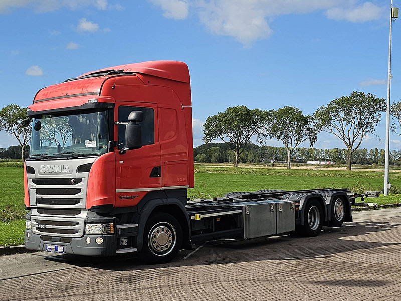 Scania R450 HL 6X2*4 RET. CROWN - Container transporter/ Swap body truck: picture 2 Scania R450 HL 6X2*4 RET. CROWN - Container transporter/ Swap body truck: picture 2