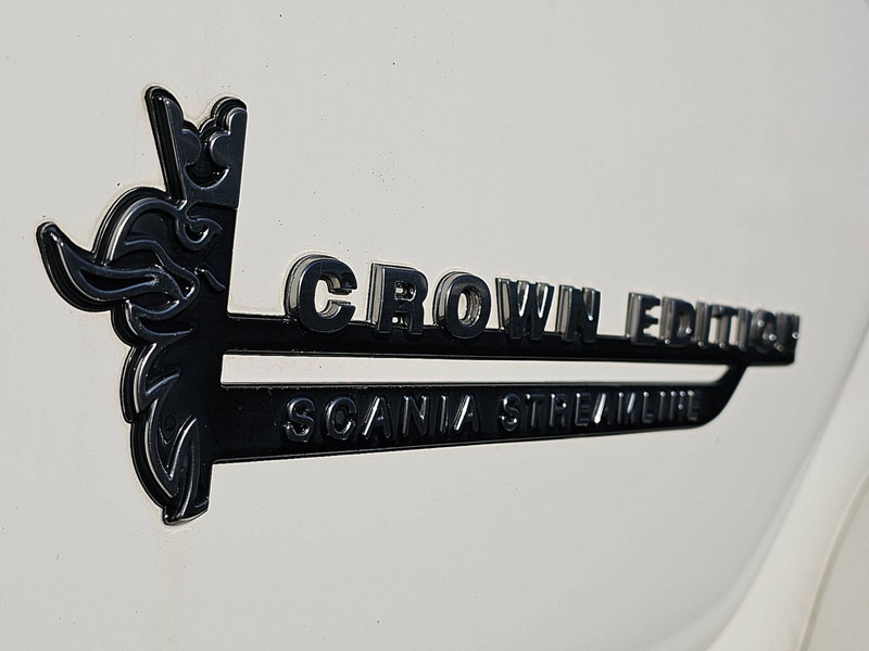 Cab chassis truck Scania R490 TL 8X2 CROWN EDITION: picture 15