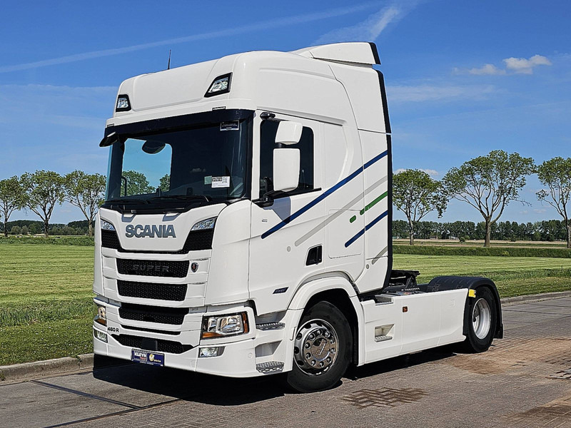 Scania R460 HL,2x tank - Tractor unit: picture 2 Scania R460 HL,2x tank - Tractor unit: picture 2