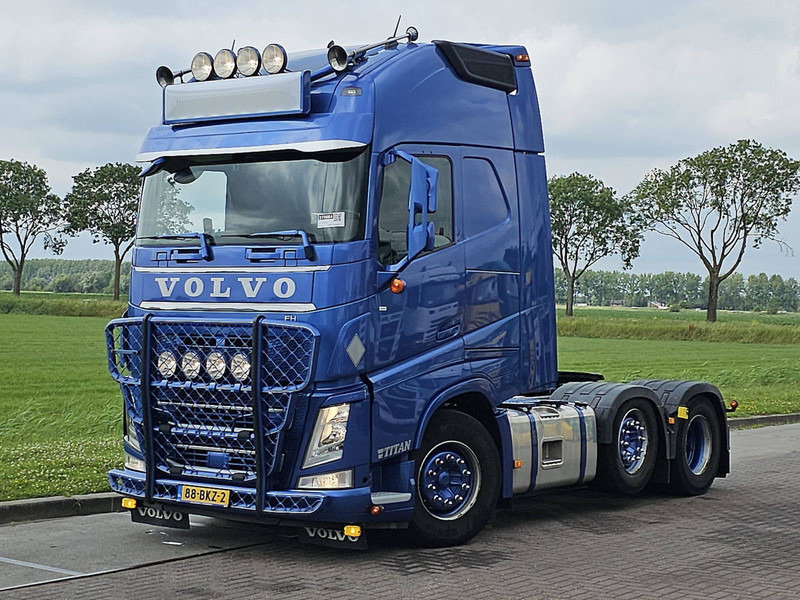 Volvo FH 460 XL 6X2 SPECIAL SHOW - Tractor unit: picture 2 Volvo FH 460 XL 6X2 SPECIAL SHOW - Tractor unit: picture 2