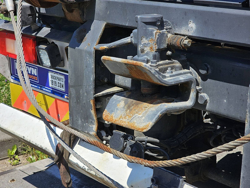 Leasing of Volvo FM 11.330 6X2 MANUAL WB460 Volvo FM 11.330 6X2 MANUAL WB460: picture 14