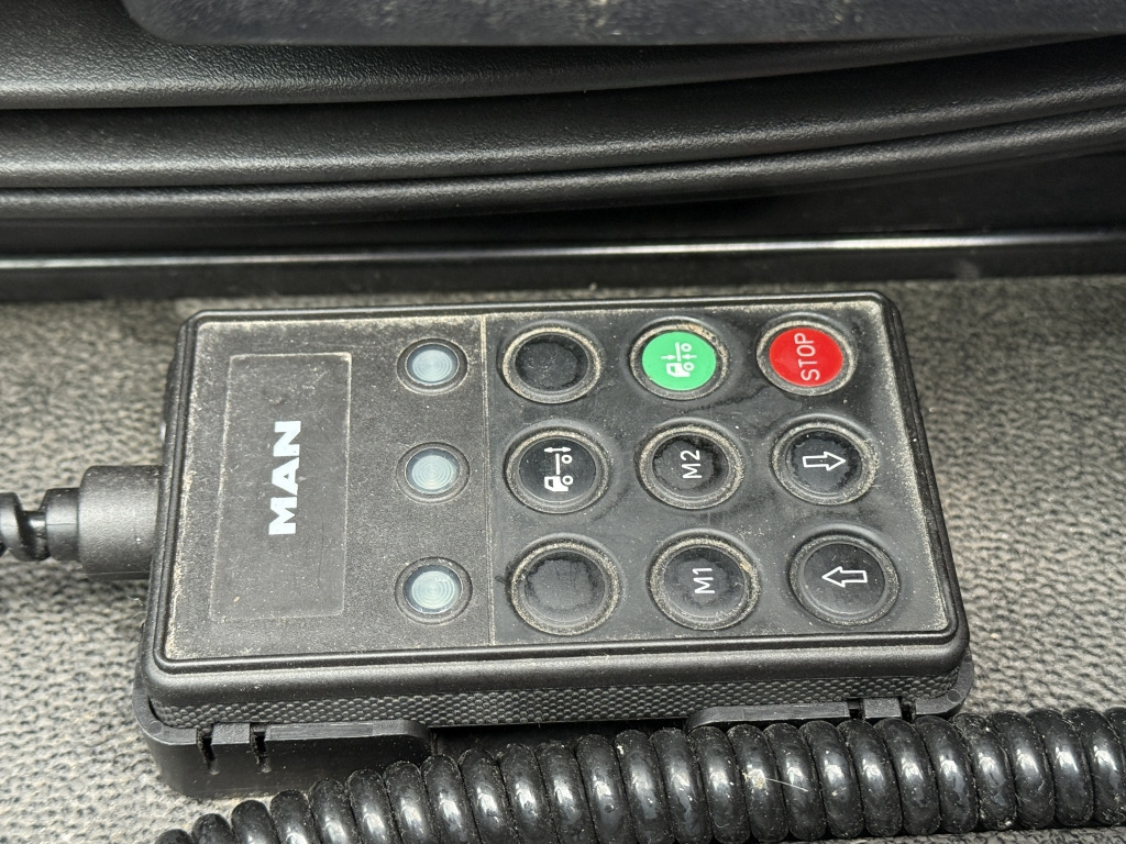 MAN TGL 12.220 Klimaautom. Kamera NAVI 7,1m Koff+LBW - Box truck: picture 4 MAN TGL 12.220 Klimaautom. Kamera NAVI 7,1m Koff+LBW - Box truck: picture 4