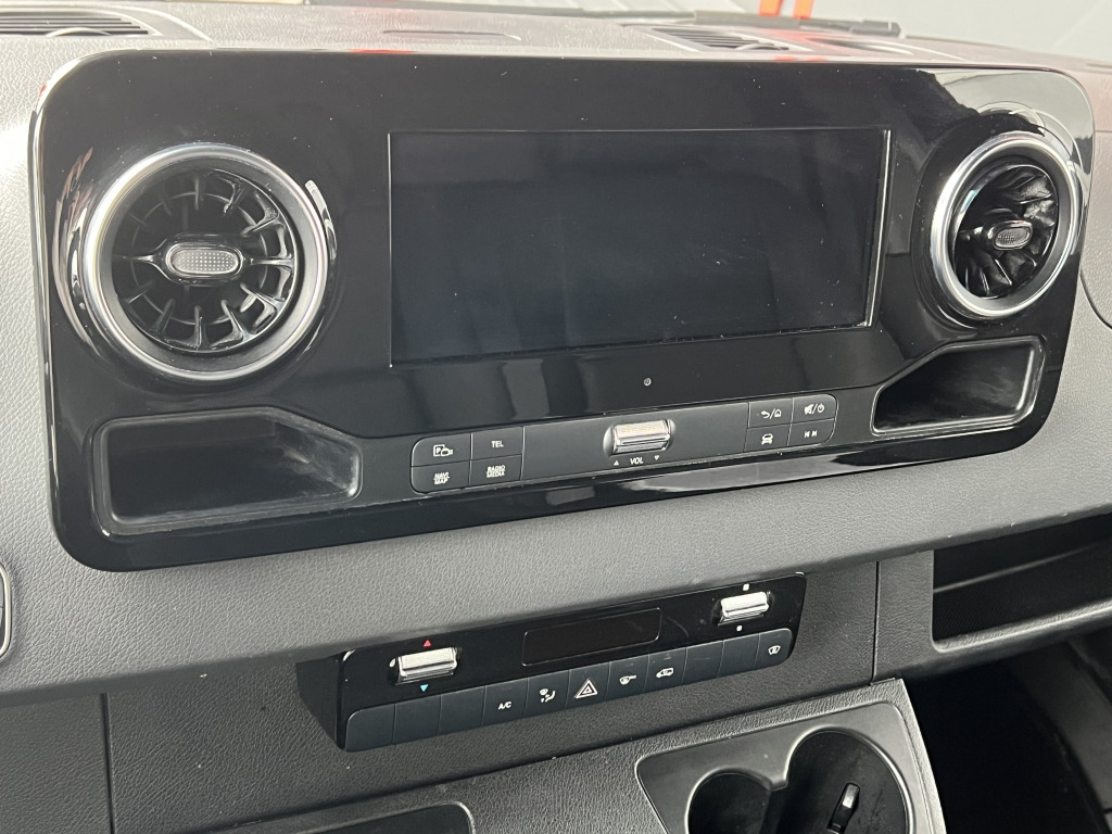 Mercedes-Benz Sprinter 319 CDI V6 AutomatikDistronicMBUX 360° - Panel van: picture 4 Mercedes-Benz Sprinter 319 CDI V6 AutomatikDistronicMBUX 360° - Panel van: picture 4