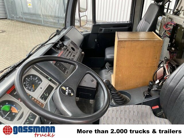 MAN 10.224 LC 4x2 BB Doka, TLF16/12, 6-Zylinder - Fire truck: picture 4 MAN 10.224 LC 4x2 BB Doka, TLF16/12, 6-Zylinder - Fire truck: picture 4