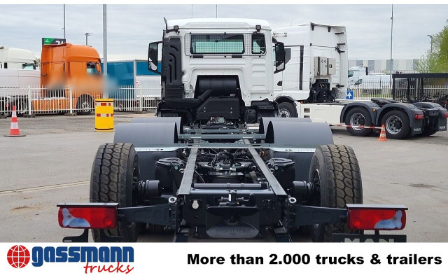 MAN TGS 35.470 8x4-4 BL, Lenk-/Liftachse, Navi, - Cab chassis truck: picture 3 MAN TGS 35.470 8x4-4 BL, Lenk-/Liftachse, Navi, - Cab chassis truck: picture 3