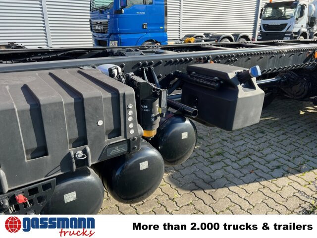 New Tank truck MAN TGS 41.480 8X6 BB, ca. 25.000l mit Separatpumpe: picture 11 New Tank truck MAN TGS 41.480 8X6 BB, ca. 25.000l mit Separatpumpe: picture 11