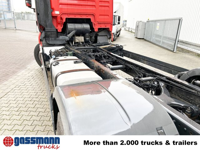 MAN TGX 26.440 6x2-2 LL, Lenk-Liftachse - Cab chassis truck: picture 2 MAN TGX 26.440 6x2-2 LL, Lenk-Liftachse - Cab chassis truck: picture 2