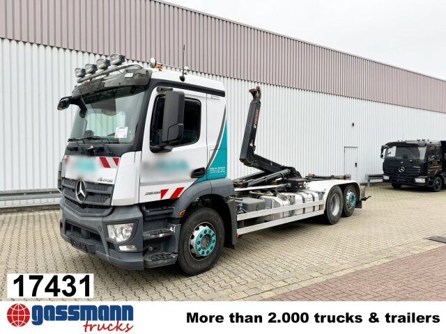 Mercedes-Benz Antos 2536 L 6x2, Liftachse, Hiab XR 21S61 bis 7 - Hook lift truck: picture 1 Mercedes-Benz Antos 2536 L 6x2, Liftachse, Hiab XR 21S61 bis 7 - Hook lift truck: picture 1