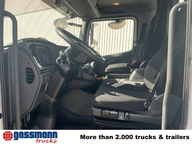 Mercedes-Benz Atego 818 K 4x2, 2x AHK, 5x VORHANDEN! - Cab chassis truck: picture 5 Mercedes-Benz Atego 818 K 4x2, 2x AHK, 5x VORHANDEN! - Cab chassis truck: picture 5