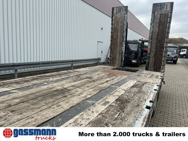 Schwarzmüller T4 G-Serie, Schwenkzugöse, Verbr. auf 3m, - Low loader trailer: picture 2 Schwarzmüller T4 G-Serie, Schwenkzugöse, Verbr. auf 3m, - Low loader trailer: picture 2